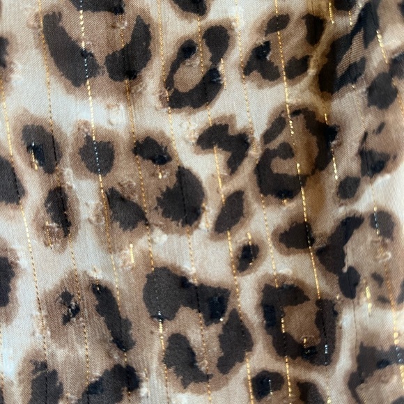 Women's size small animal print top - Picture 3 of 7